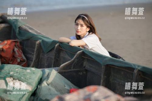 观看166吃瓜网中的搞笑内幕，轻松吃瓜，娱乐生活乐趣更多！