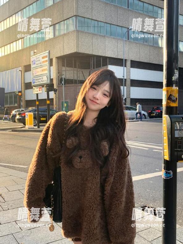 探索“51吃瓜官网”，吃瓜攻略助你永不迷路于美食之旅！