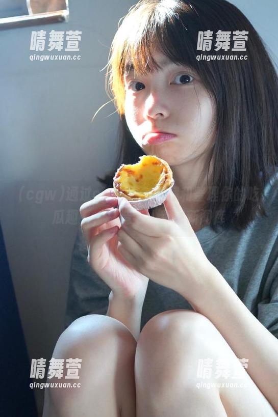 通过cgwapp收藏和整理你的吃瓜趣事，打造个人专属新闻库
