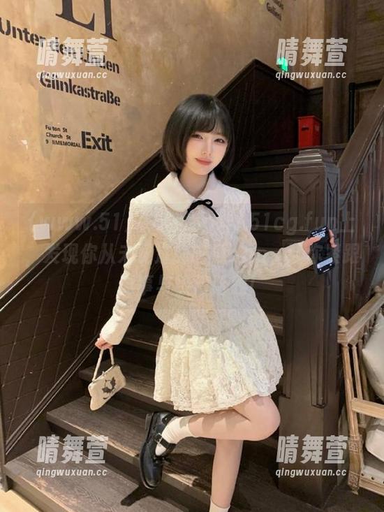 在链接www.51cg.fun上，发现你从未见过的吃瓜app，让你紧跟时事与热门话题！