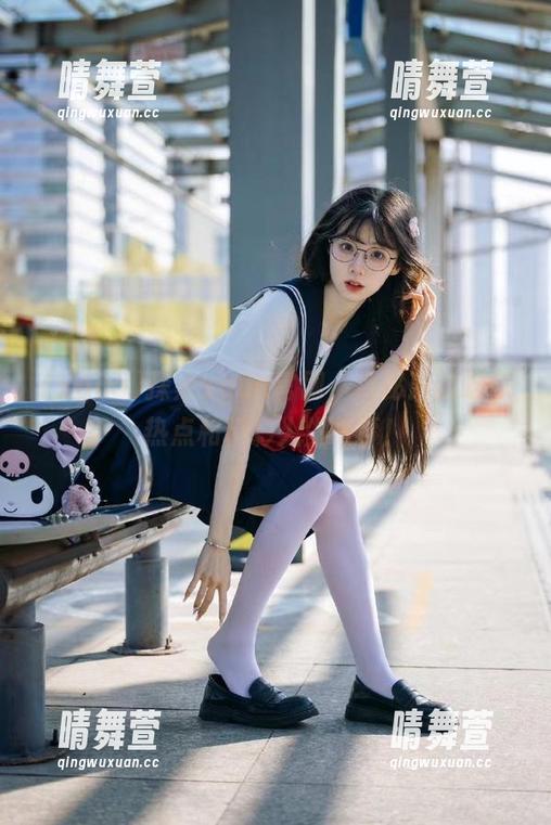 探索xgua官网，揭秘最新吃瓜热点和精彩人生故事！