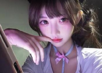 安卓版zztt333网站上线，吃瓜新闻一手掌握，别错过！