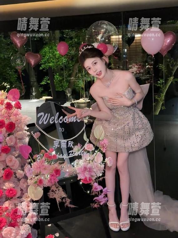 “wallpaper冲哥精选”真是个宝藏，速来收藏，传送门强烈推荐！