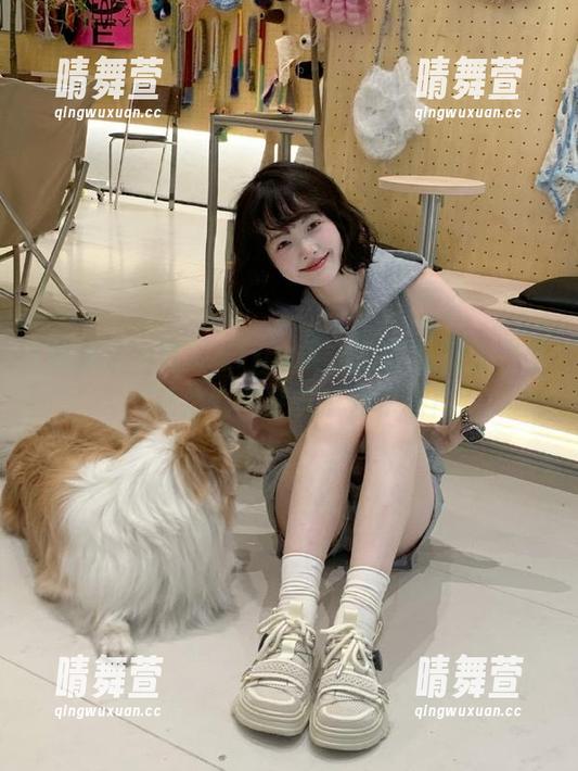 吃瓜51git最火热的视频在这里，兄弟们快来吃瓜分享吧！