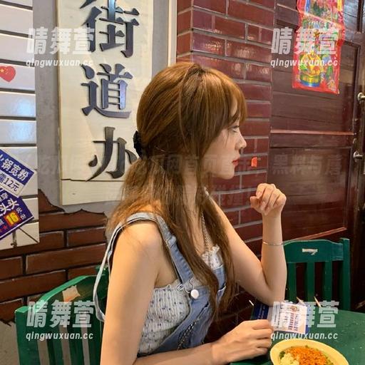 17c吃瓜网首页直击，黑料与蘑菇视频的精彩碰撞！