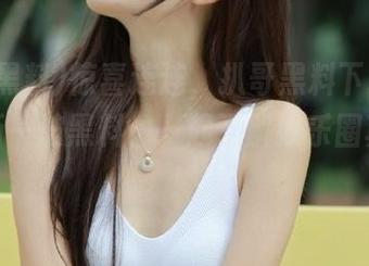 惊喜连连，扒哥黑料下载今日发布新一波黑料，一起了解娱乐圈真相吧！