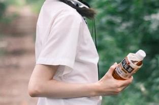暴走黑料吃瓜网最新在线，带你吃瓜看遍娱乐圈的奇闻轶事！