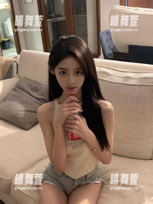 下载“zztt31.ccm黑料不打烊”安卓版，网址中新鲜黑料源源不断，吃瓜时间随时开始！
