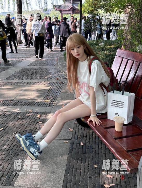 黑料吃瓜网 黑料吃瓜网海角首页导航,带你尽情追踪娱乐圈的精彩八卦!