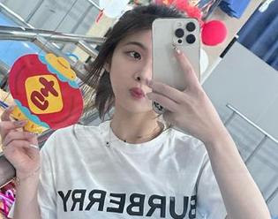 在万篇长征黑料正能量app中，如何有效筛选出真实的黑料与正能量资讯？